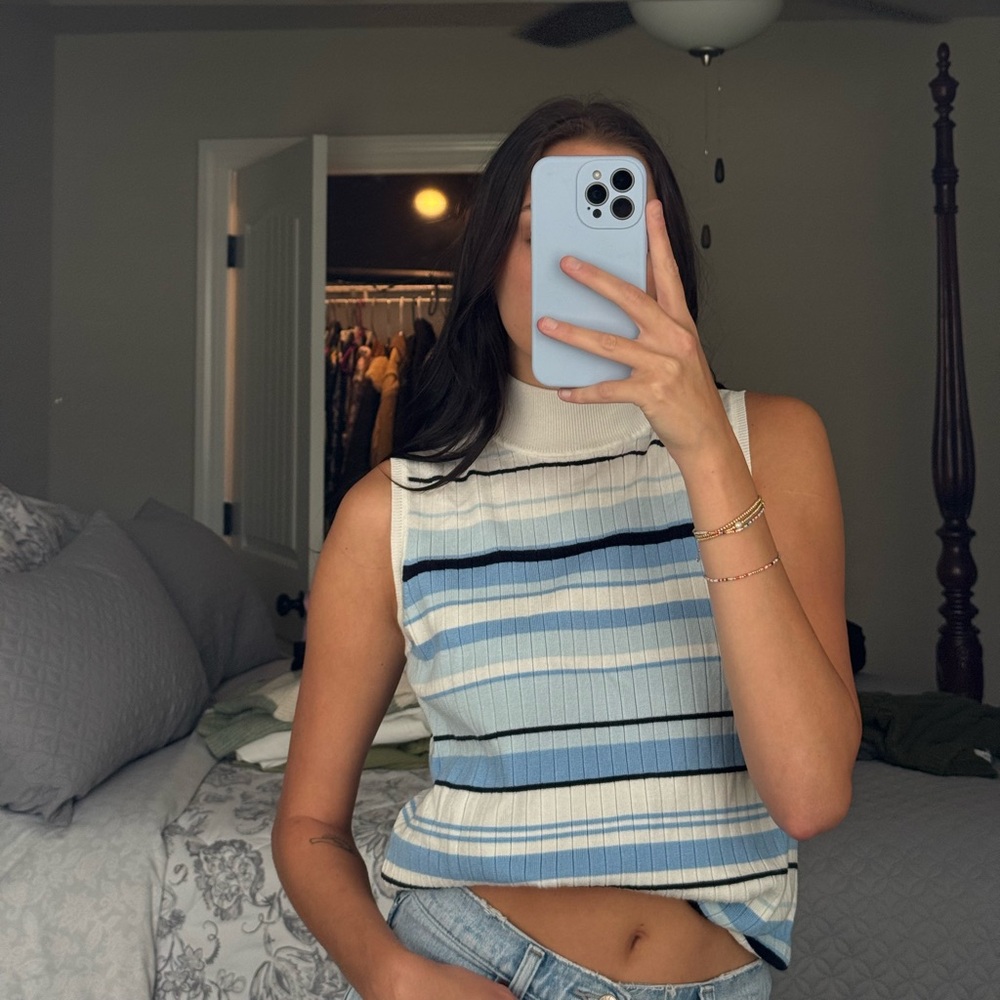 Vintage sleeveless sweater